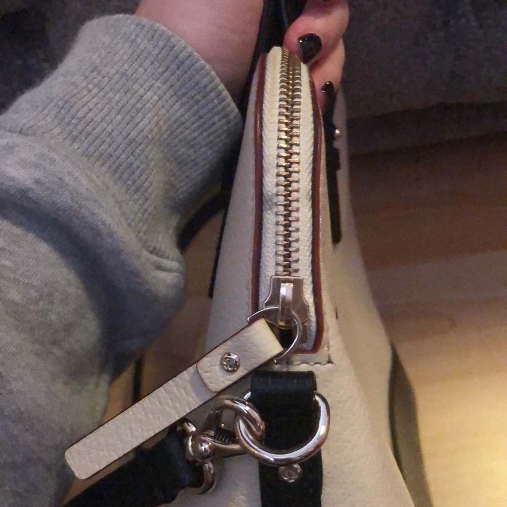 Kate Spade Purse - Picture 2 of 2